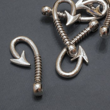 Přívěsek – Háček, 16×39 mm, balení 5 ks (±)