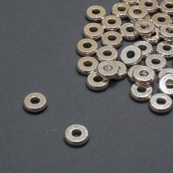 Korálková vložka (vnitřní), průměr 2,5 mm +-; rozměr 7,5 × 2 mm +-; stříbrný kov; balení 20 g, 40 ks (+-)