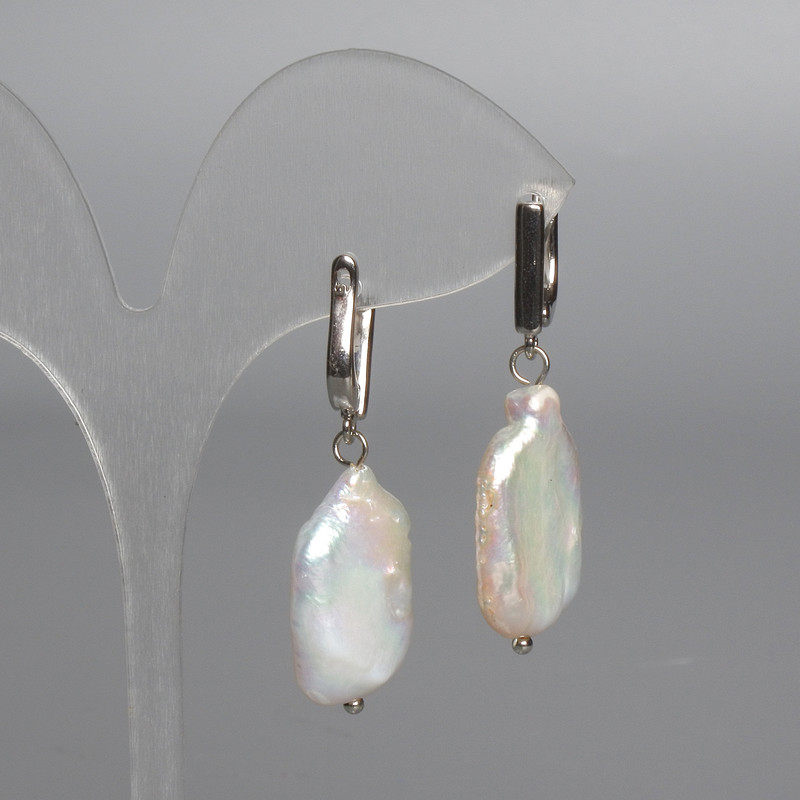Náušnice barokní perly s benzínovým odstínem, průměr 14,5×23 mm, délka 40 mm, anglické zapínání