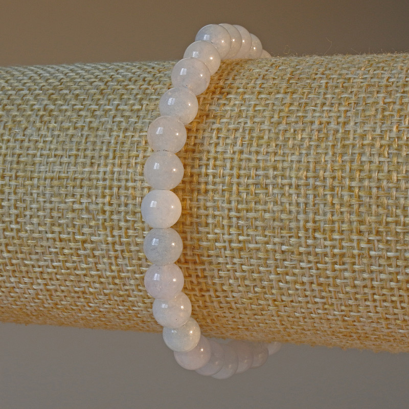 Náramek z přírodního akvamarínu, hladké kuličky, průměr cca 6,5 mm, délka cca 18 cm (elastický)