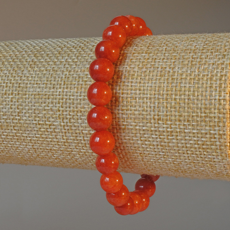 Náramek z červeného jaspisu – hladké korálky, průměr 8,5 mm, délka 18 cm (na gumičce)