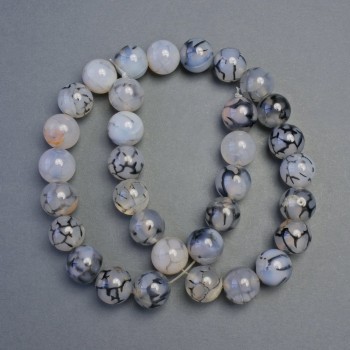 Achatové korálky „Žíly draka“ – hladké kuličky, průměr cca 12 mm, délka 39 cm na vlasci