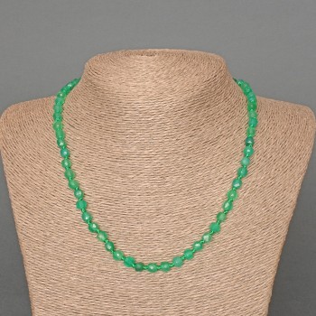 Náhrdelník z chrysoprasu, přírodní kámen, broušený kubický korálek, průměr 5 mm ±, délka 48 cm ±