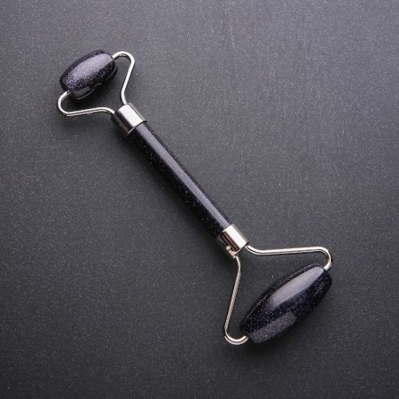 Masážní nástroj z aventurínu «modrý písek Noc Kaíry», délka 14 cm, stříbrný kov