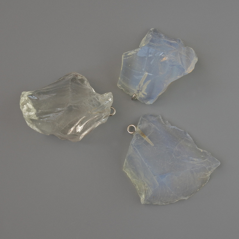 Přívěšek z neopracovaného měsíčního kamene, průměr 30×21 až 38×32 mm, mix velikostí