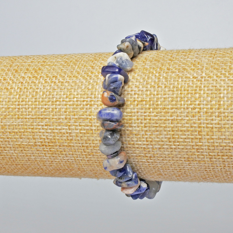 Náramek ze sodalitu, přírodní drť kamene, průměr 7×4 mm, délka 18 cm, elastický