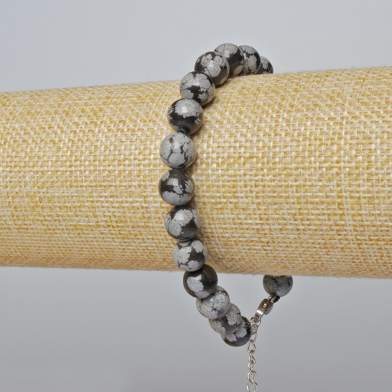 Náramek ze sněžného obsidiánu, hladké kuličky, průměr 8,5 mm, délka 19–24 cm, stříbrné zapínání
