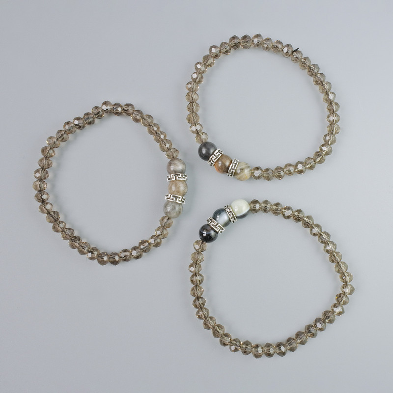 Náramek z českého křišťálu a mixu korálků, průměr 6×4 mm, 5 mm a 8,5 mm ±, délka 18 cm ± (elastický) s kovovými vložkami
