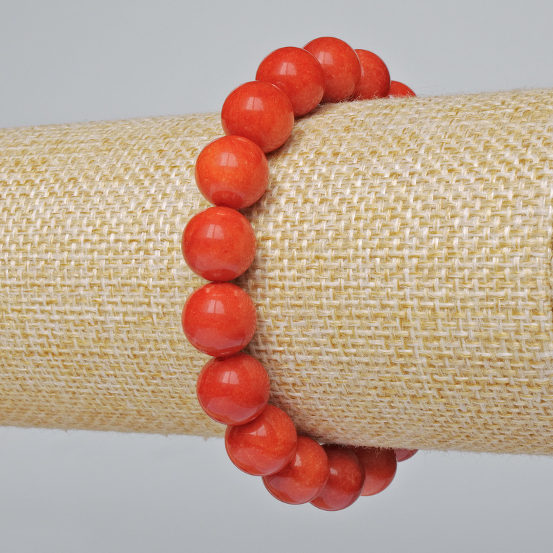 Náramek z červeného jaspisu (umělý) – hladké korálky, průměr 10 mm, délka cca 18 cm (streč)
