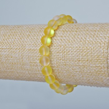 Náramek z opálového skla – hladká korálka, žlutý matný odstín chameleonu, průměr 8 mm ±, délka 18 cm ± (elastický)
