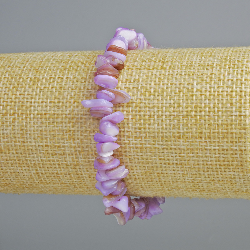 Náramek z tónované fialové perleti, drobné perleťové zrníčka, průměr 7×2 mm ±, délka 18 cm ± (elastický)