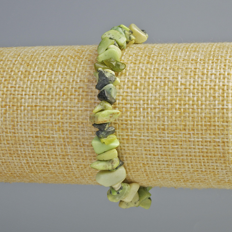 Náramek serpentinit z přírodního kamene, drobné kousky, průměr 8×4 mm ±, délka 18 cm ± (elastický)