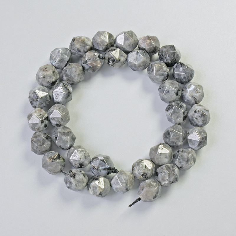 Korálky z labradoritu, přírodní kámen, víceúhelníkové, průměr 9×10 mm, délka 36 cm, na niti