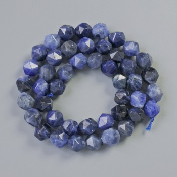Korálky sodalitu, přírodní kámen, multifacetované, průměr 7×8 mm, délka cca 36 cm na niti