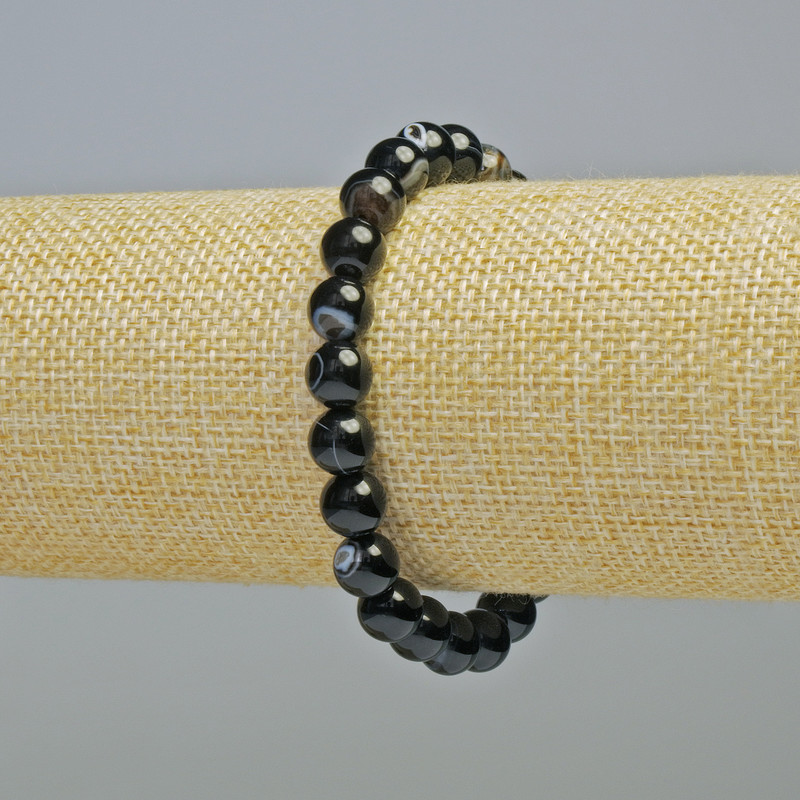 Náramek z černého achátu, hladká kulička, průměr cca 8 mm, na elastické šňůře, délka 18 cm+