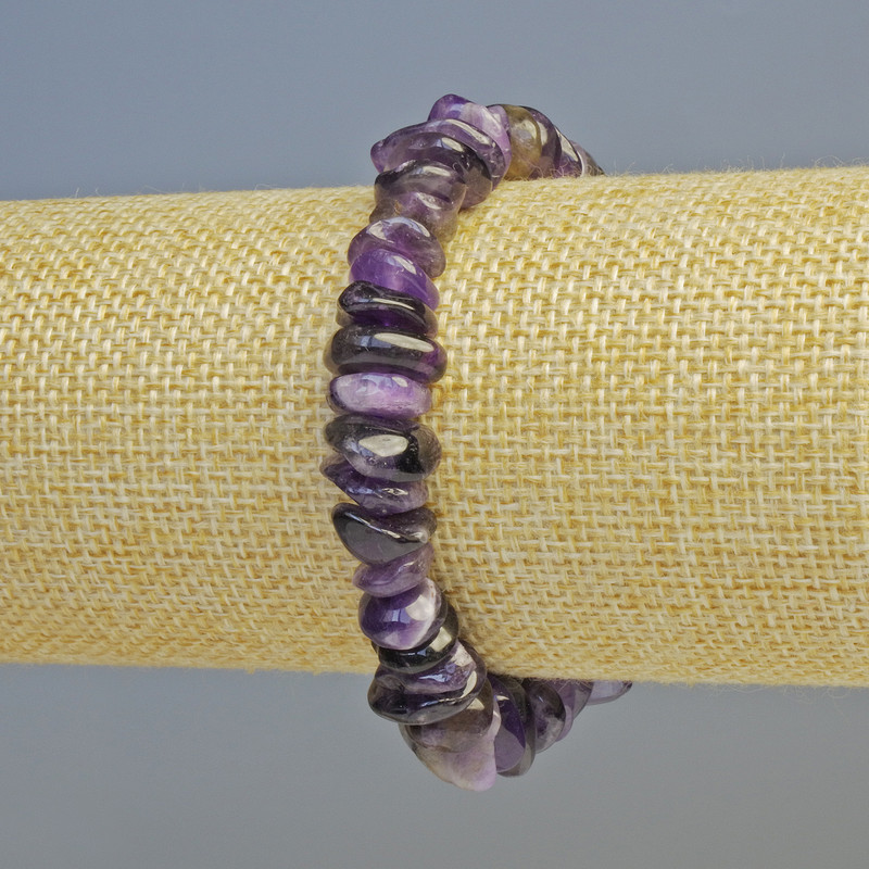 Náramek z přírodního ametystu, drobné úlomky, průměr 13×4 mm ±, délka 18 cm, pružný