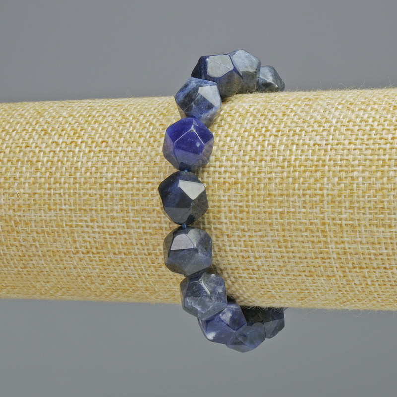 Náramek z přírodního sodalitu, vícehranný, průměr 10,5×12 mm ± (elastický), délka 18 cm+