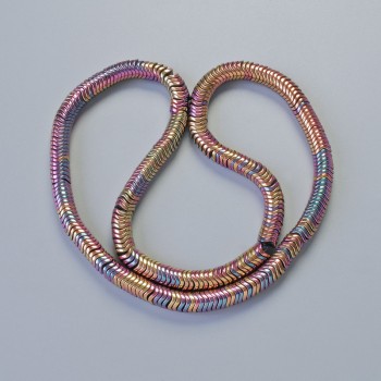 Korálky hematit – barva chameleon, tvar zigzag, průměr 6×2 mm, délka 40 cm, na niti