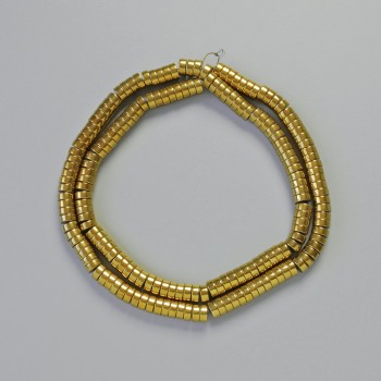 Korálky hematitu rondelového tvaru, barva tmavé zlato, průměr 5×2 mm, délka 42 cm, na niti