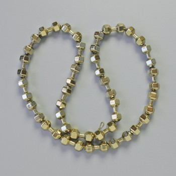 Hematitové korálky ve tvaru činky, světle bronzové barvy, průměr 15×6 mm, délka 40 cm – šňůra