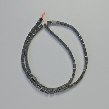 Korálky hematit obdélníkové, černé barvy, průměr 5×3 mm, délka cca 40 cm