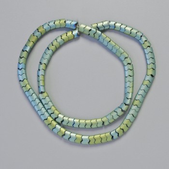 Korálky z hematitu – ve tvaru vlnitého hada, zelený chameleonový odstín, průměr 5×4×3 mm, délka 40 cm