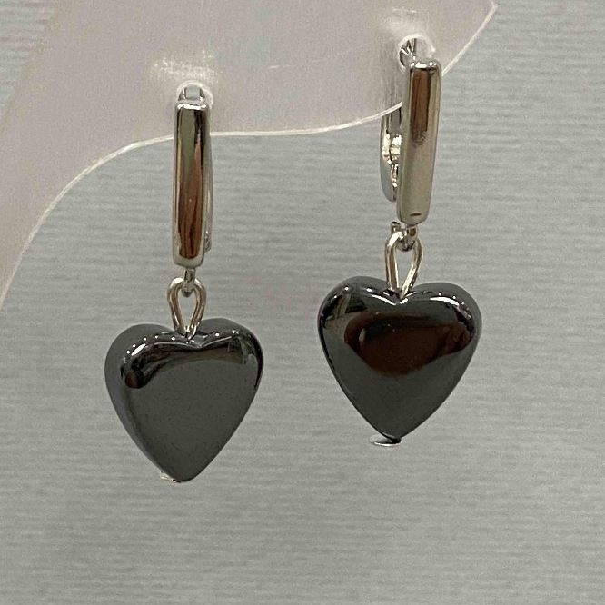 Náušnice z hematitu ve tvaru srdce černé, průměr 11 mm, délka 2,8 cm