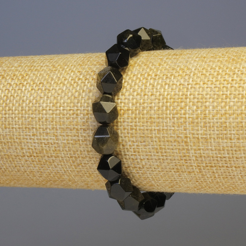 Náramek ze slunečního obsidiánu, víceúhelníkový výbrus, průměr 8×8 mm ±, délka 18 cm ±, elastický