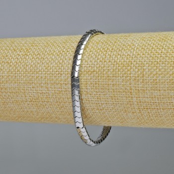 Náramek z hematitu – hadí vzor, zigzagový vlnitý design, barva stříbrná, průměr 5×4×3 mm, délka 18 cm, elastický