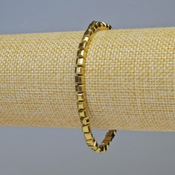 Náramek z hematitu, kubické korálky, barva tmavě zlatá, průměr 4×4 mm, délka 18 cm, elastický