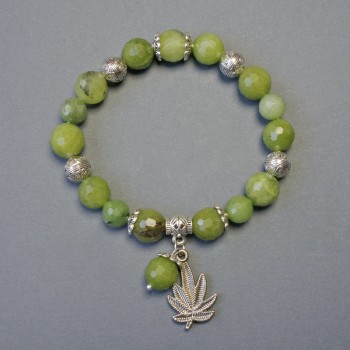 Náramek z jadeitu s broušenými kuličkami, průměr 8–10 mm, délka 18 cm, pružný