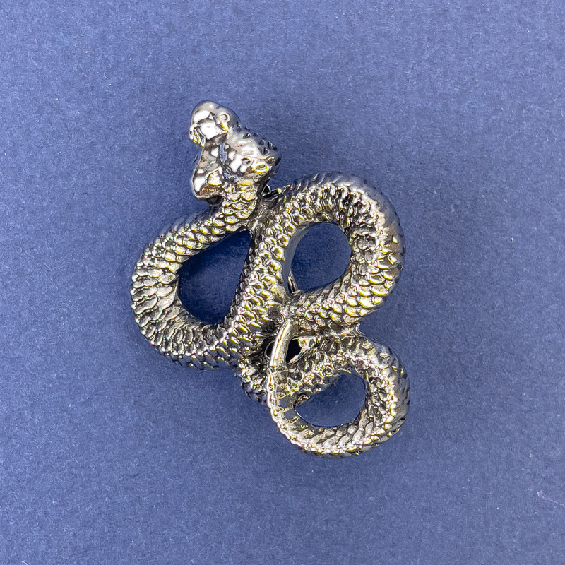 Brož-přívěšek Had stříbrný kov 40×31 mm +