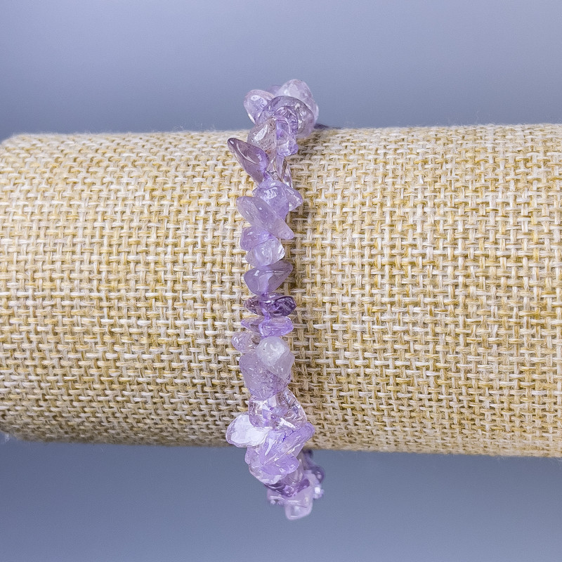 Náramek z ametystové drti, průměr 8×2 mm, délka 18 cm, elastický