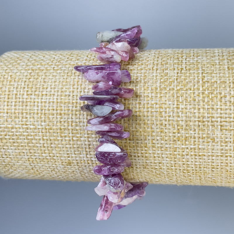 Náramek z turmalínu – drobné kousky, průměr 11–15×2–5 mm, délka 18 cm, elastický