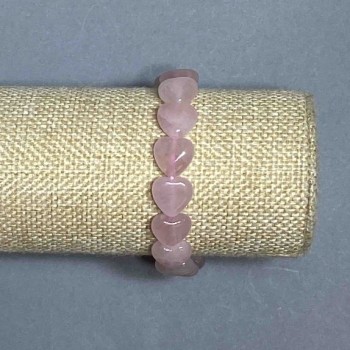 Náramek z růžového křemene ve tvaru srdce, průměr cca 12×12 mm, délka 18 cm, elastický