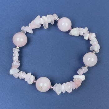 Náramek z růžového křemene, hladká korálka 12 mm + drobné perličky 8×4 mm, délka 18 cm, elastický
