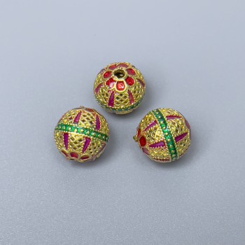 Korálka Cloisonné zeleno-červená malinová smaltovaná, průměr 10 mm ±, otvor 1,8 mm, zlatistý kovový odstín, 1 ks