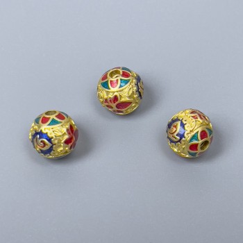 Korálka Cloisonné s modrým, červeným a tyrkysovým smaltem, průměr 8 mm, otvor 1,5 mm, zlatá barva kovu, 1 ks