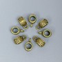 Poutko (bail) bronzové barvy, rozměry 11×6×5 mm ±, otvory 4,5 mm a 2 mm ±, balení 20 ks
