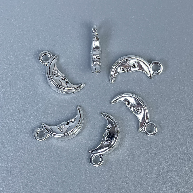 Přívěšek «Měsíc» – součást šperků, barva kovu stříbrná, rozměry 13×6×3 mm ± otvor 1,5 mm ± balení 20 g (~40 ks)