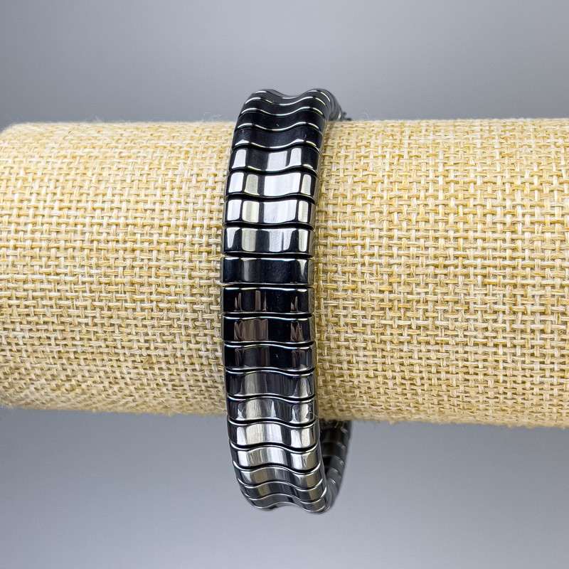 Náramek z hematitu, řetízkový vzor, tmavě šedá barva, průměr 15×4 mm, délka 18 cm, elastický