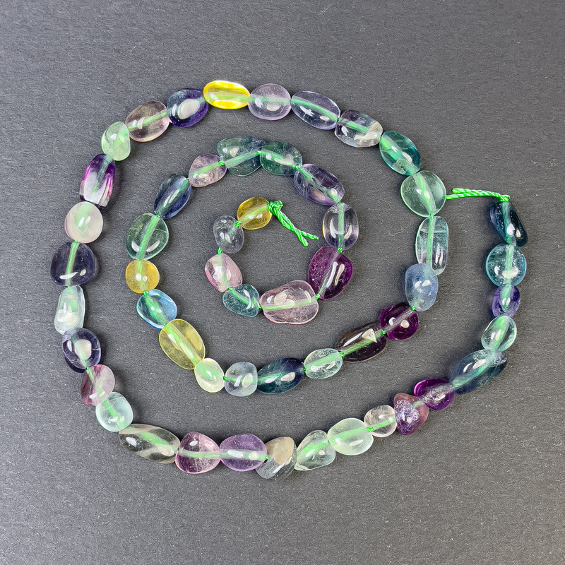 Korálky fluorit, galetované 7×6 mm na niti, délka 42 cm+