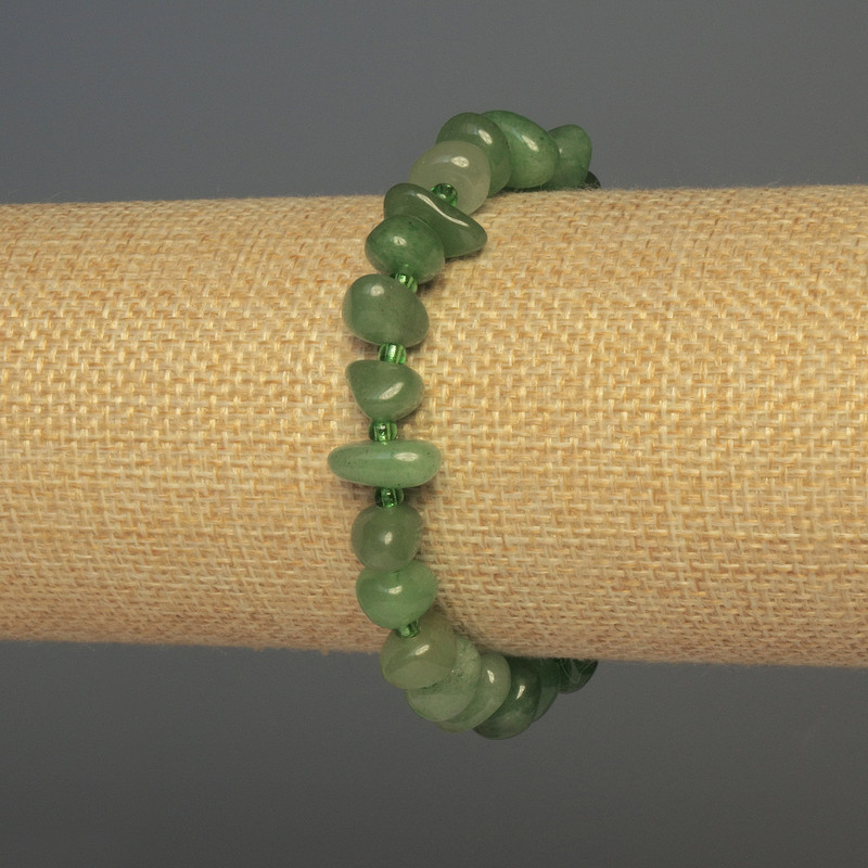 Náramek z nefritu, fasetované korálky, průměr 9–12×6 mm, délka 18 cm, elastický