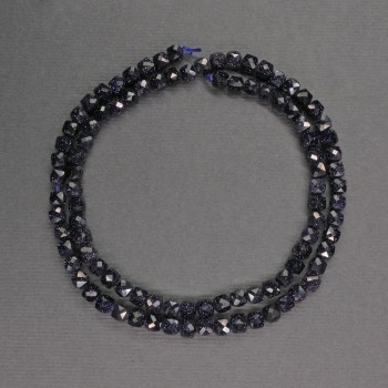 Korálky syntetického aventurínu – modrý písek, brusované kostky, průměr 4 mm, délka 39 cm