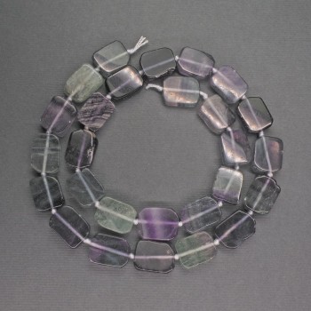 Korálky z fluoritového kamene – obdélníkové, rozměry 10×13×3 mm, délka cca 42 cm