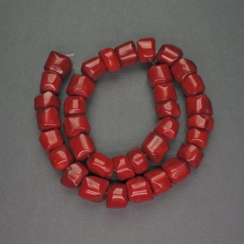 Korálky z přírodního červeného korálu, facetované, rozměr 12×12 mm, délka cca 40 cm