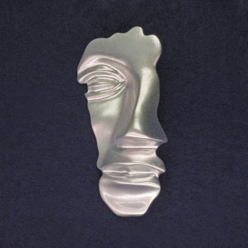Brož Akcent Tvář, barva matného stříbra, 78×40 mm ± stříbrný kov