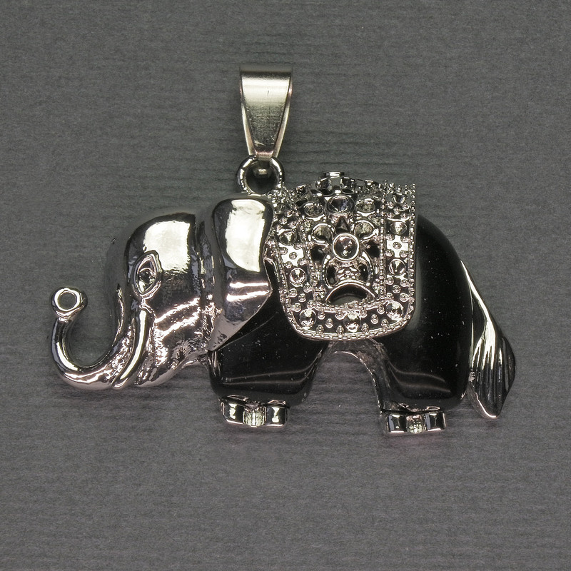 Přívěšek Slon z achátu, 39×34 mm, stříbrný kov