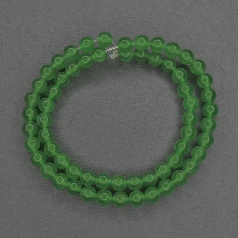 Korálky z chrysoprasu — hladké kuličky, průměr 6 mm, na niti, délka 38 cm