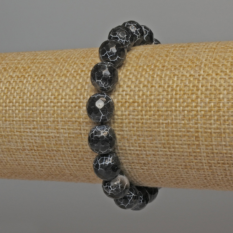 Náramek z černého ohnivého achátu – broušené kuličky o průměru 9,5 mm ±, délka 18 cm ±, elastický